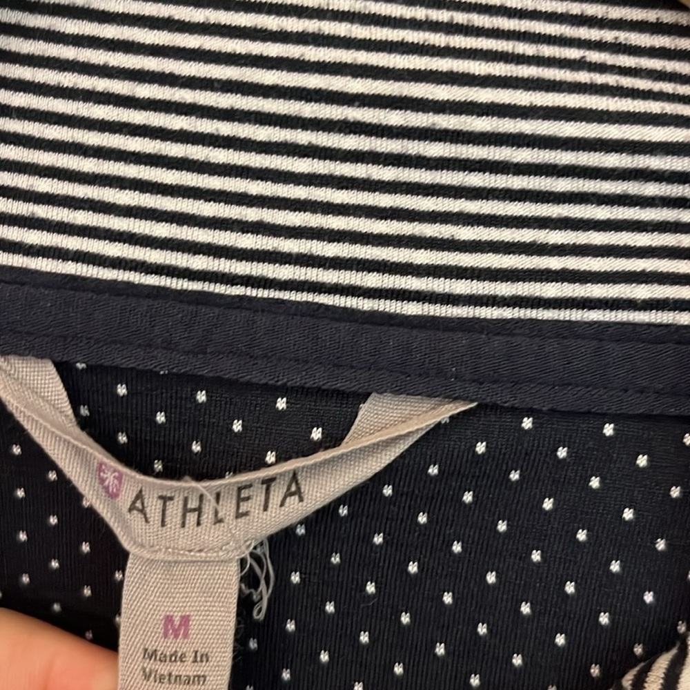 Athleta quarter zip size M - Picture 7 of 8
